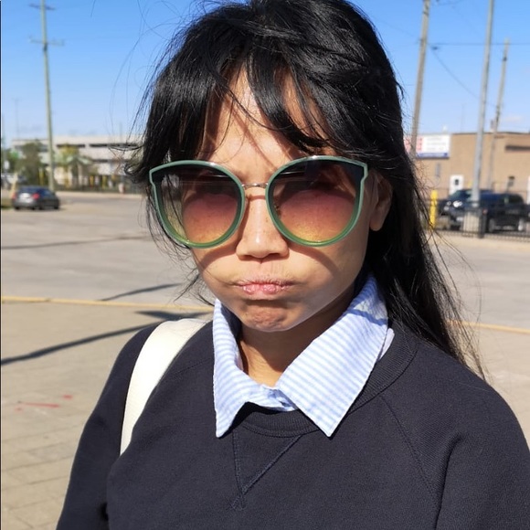 Meet your Posher, Angela - Picture 1 of 1